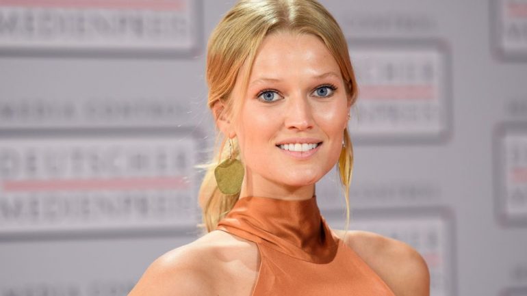 Toni Garrn – Altezza – Peso – Misure – Colore occhio – Wiki