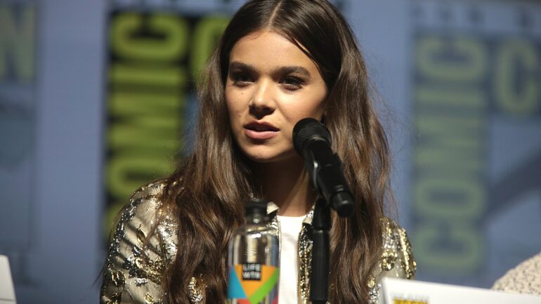 Hailee Steinfeld Altezza – Peso – Misure – Colore occhio